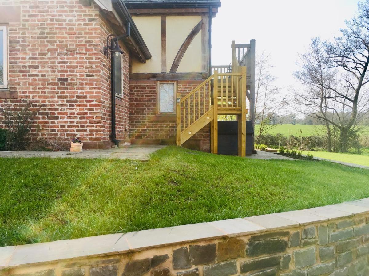 Oak Mead Villa Wrexham Phòng bức ảnh