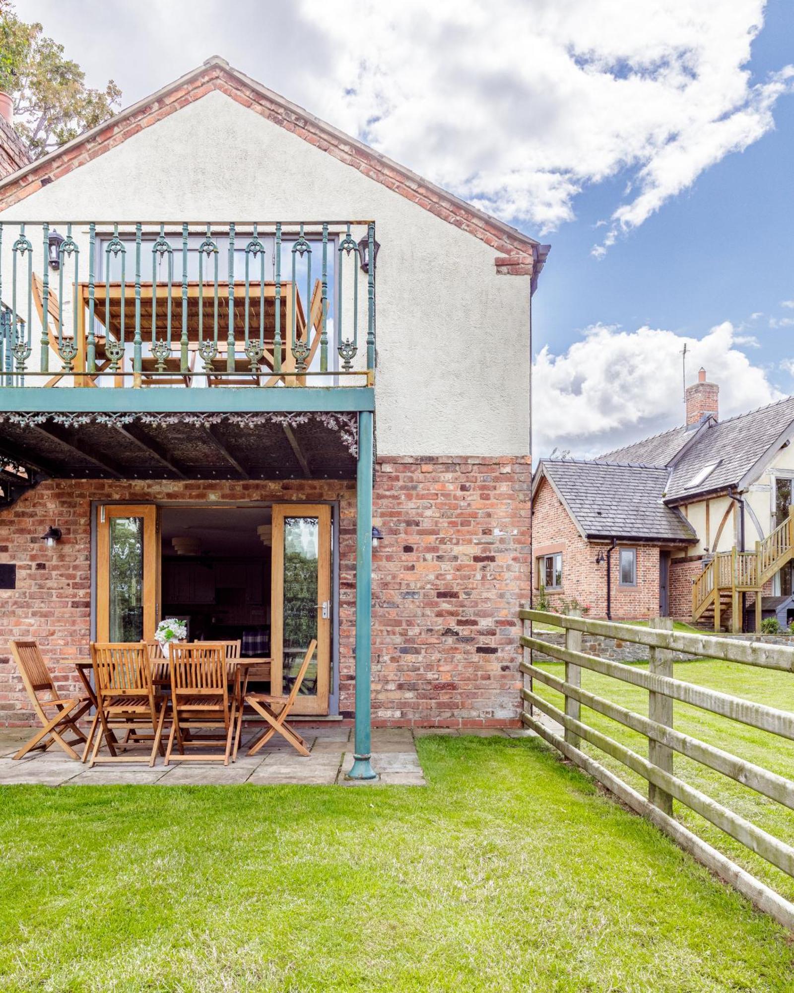 Oak Mead Villa Wrexham Phòng bức ảnh